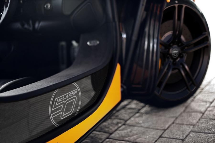  McLaren MP4-12C Anniversary Edition 2013 года  (фото 4 из 6)